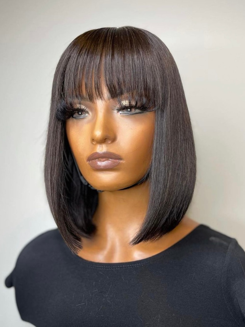 UNice 13x4 Lace Front Shoulder Length Black Bob Wig With Blunt Bangs